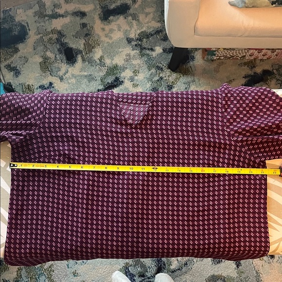 Banana Republic Plum Geometric Blouse - women’s large - Picture 5 of 7